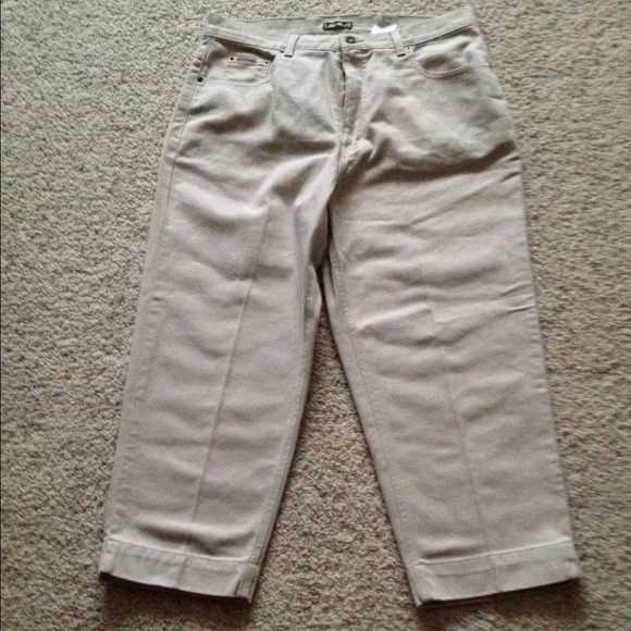 Eddie Bauer tan color jean capris. Size 16.