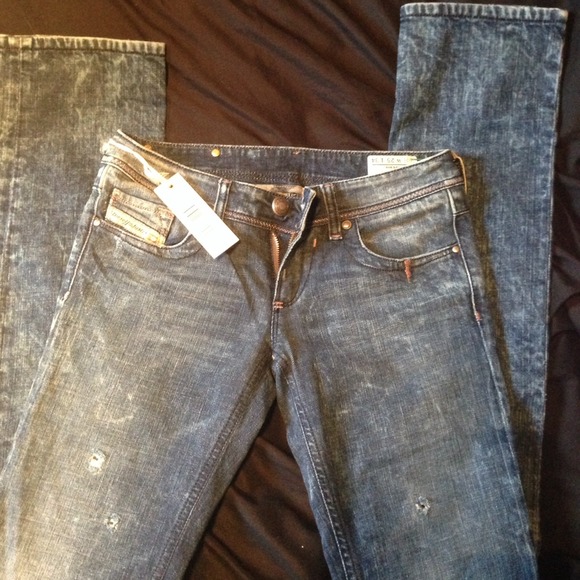 Diesel lowky jeans ✨Host Pick 5/29✨