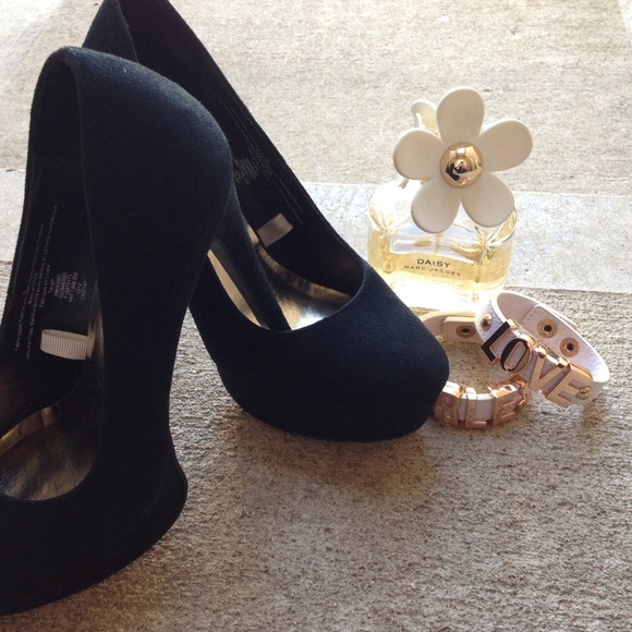 ✋SOLD✋Black Platform Heels | 5inch 👠 - Picture 3 of 4