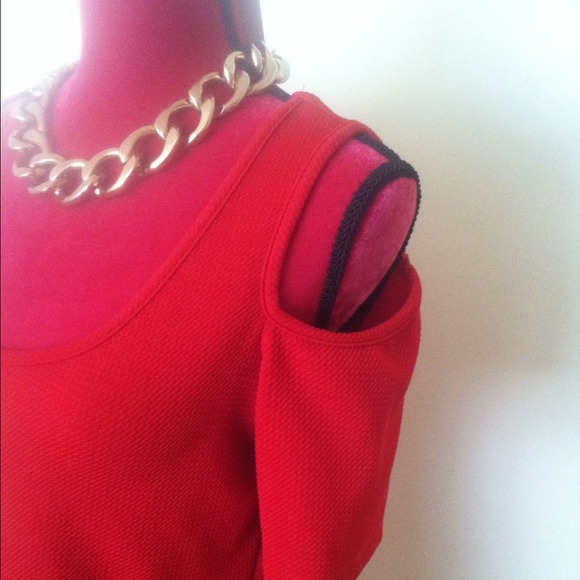 SOLD🎉🎉Red bodycon dress🔥 - Picture 2 of 3