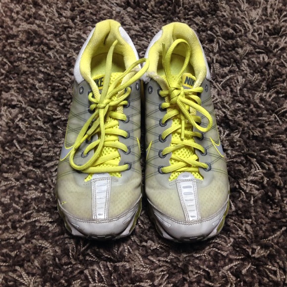 Nike air max tennis shoes - Picture 3 of 3