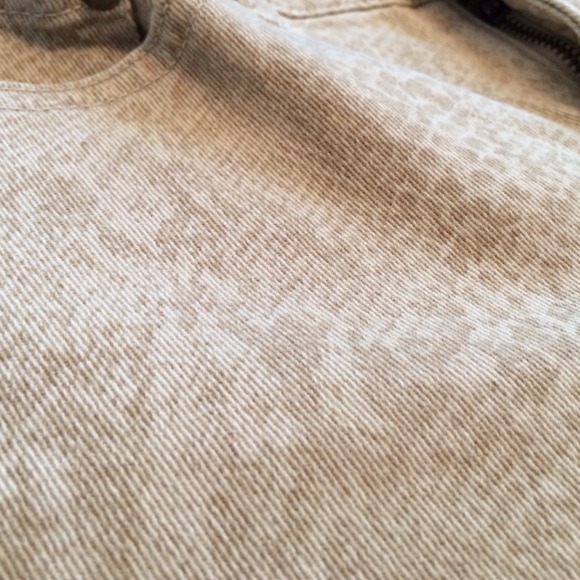 Ralph Lauren Snakeskin Straight Jeans.  Size 4. - Picture 3 of 3