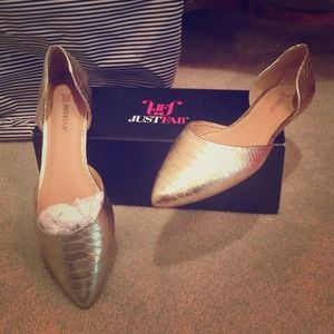 NEW JUSTFAB TESSIE FLATS