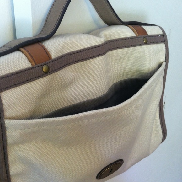 Authentic FOSSIL Handbag - Picture 3 of 3