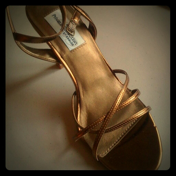 Gold Heels - Picture 1 of 1
