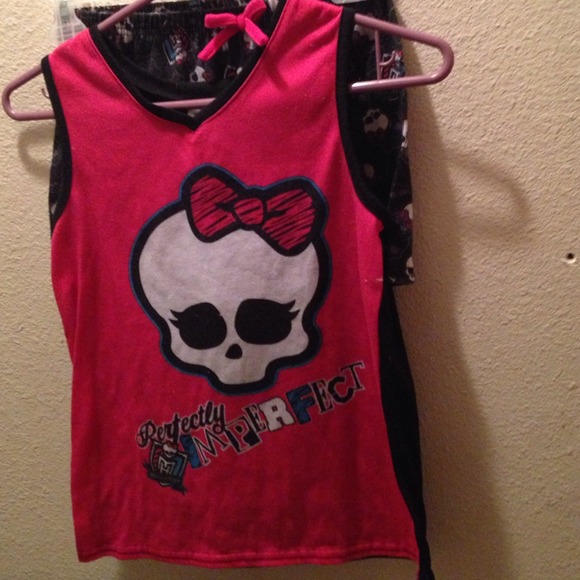 Monster high pajama set .