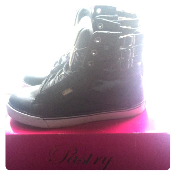 Pastry Pop-Tart Jam Hightops