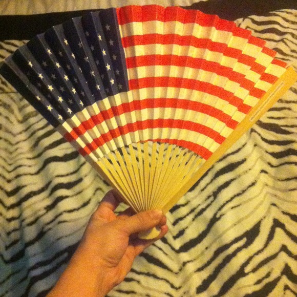 ⚠️Traded. American flag fan