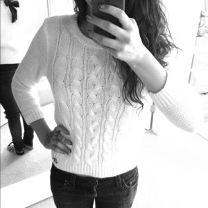 SOLD✨Gilly Hicks knit sweater