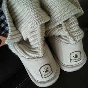Cream Knitted Bearpaw Boots