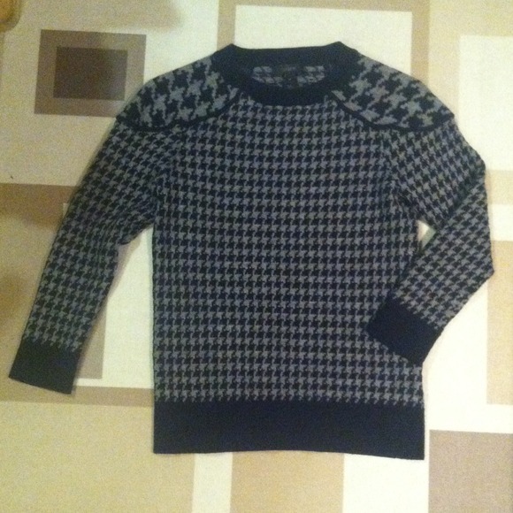 Jcrew grey houndstooth patterned sweater