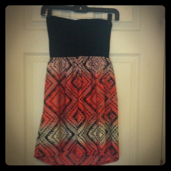 Roxy Tribal-Print with Sweetheart Bodice - Picture 1 of 1