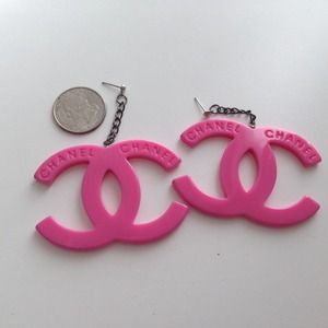 Pink dangle C earrings