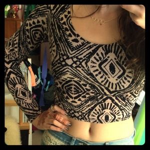 SOLD✨tribal crop top