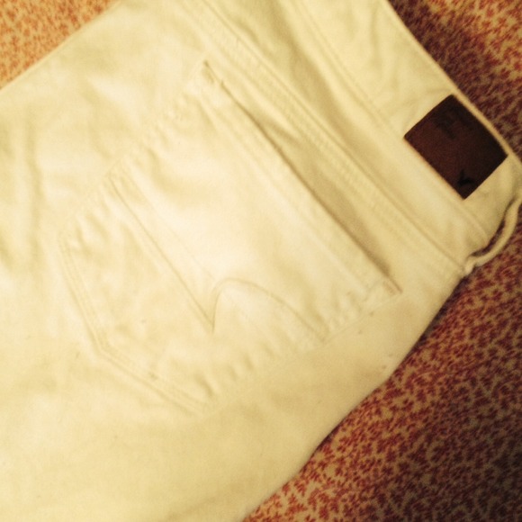 White AE skinny jeans