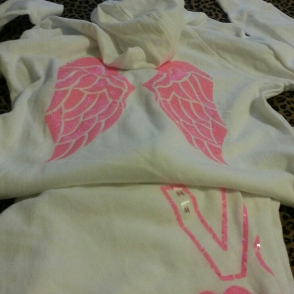 Brand New (NWT)Victoria Secret SWEATSUIT