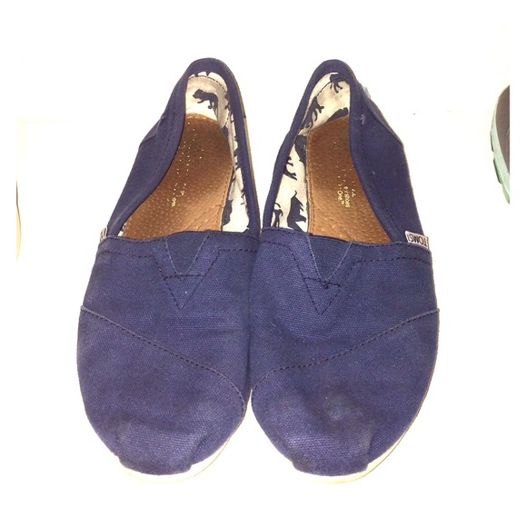 ✳️REDUCED✳️ Classic Navy TOMS