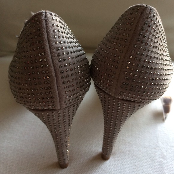 Brand New Zara Pump Size: 38 - Picture 3 of 4