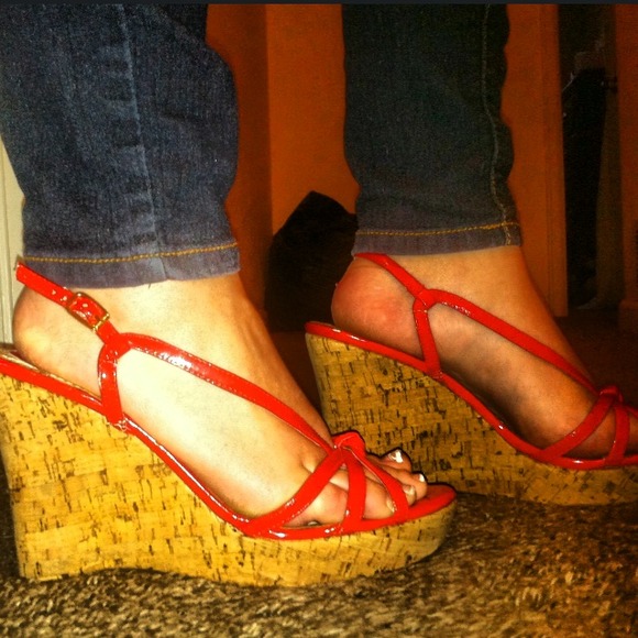 Red Stappy wedges