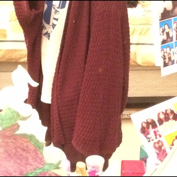 ❌SOLD❌Brandy Melville Voltaire cardigan - Picture 4 of 4