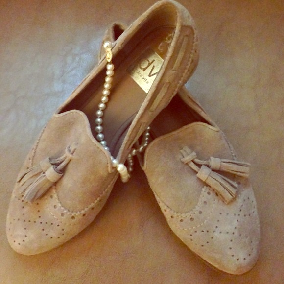 Stunning suede Dolce Vita loafers drivers size 7