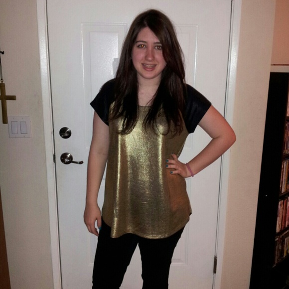 NWOT Minkpink metallic gold and black shirt