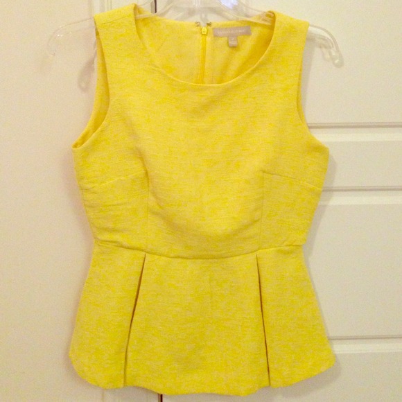 🚫SOLD🚫 in bundle. Peplum top.