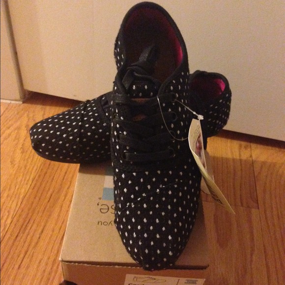 TOMS Shoes - Toms "black dots" Cardones