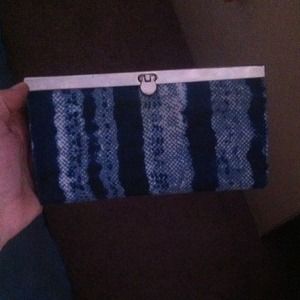 ✨Blue clutch wallet! ✨