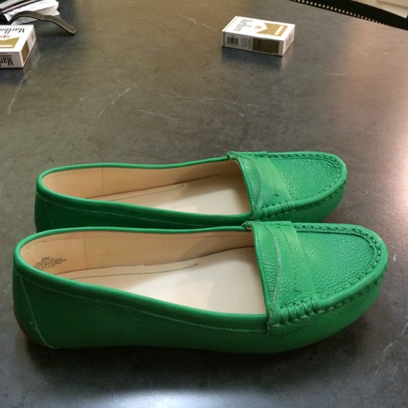 Kelly green Nine West loafers
