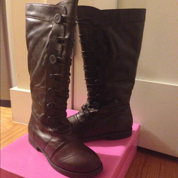 Jessica Simpson boots