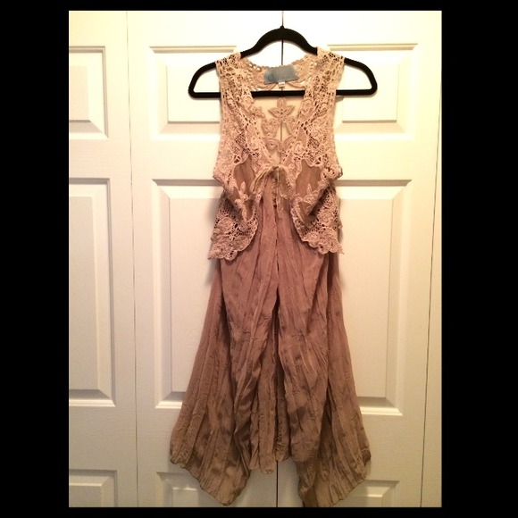Stunning Vest Overlay - Picture 1 of 2