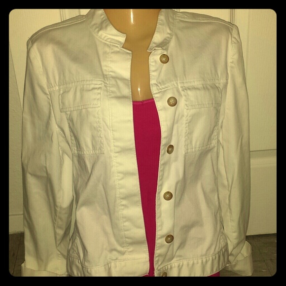 SOLD!! Gap white jacket