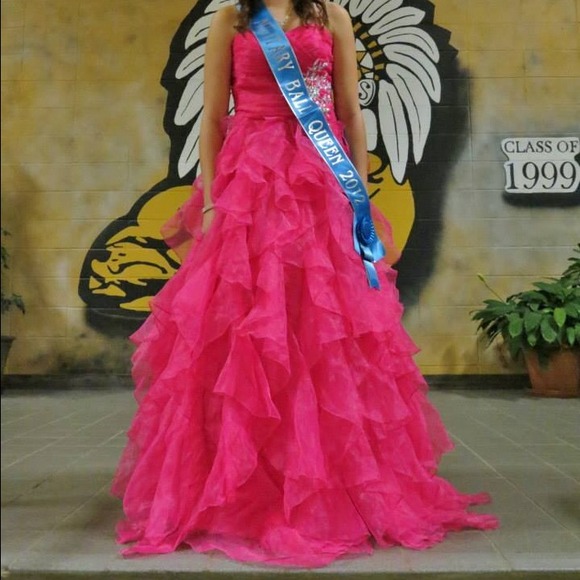 Gorgeous pink prom dress