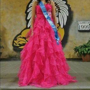 Gorgeous pink prom dress