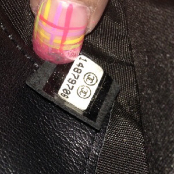 💋SOLD ON TP💋Chanel half moon clutch - Picture 2 of 4