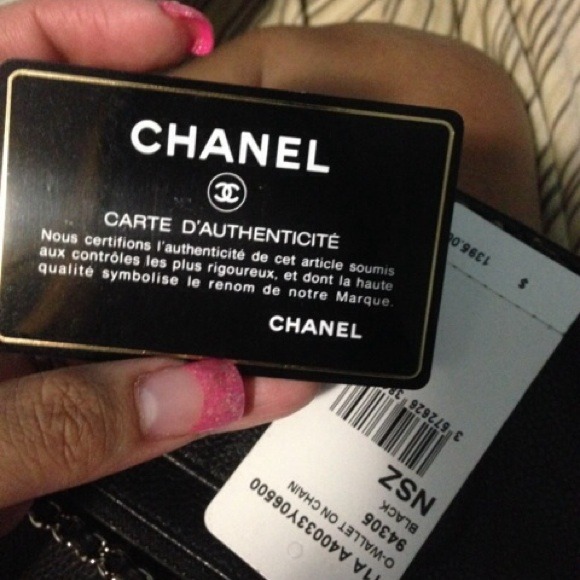 💋SOLD ON TP💋Chanel half moon clutch - Picture 4 of 4