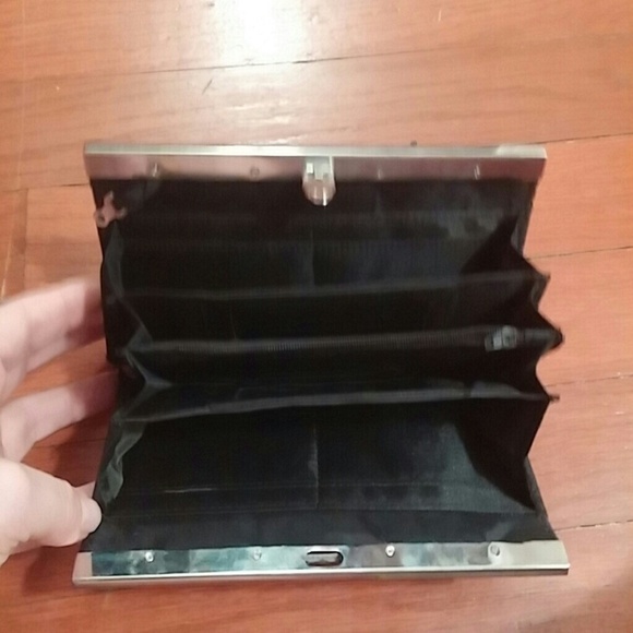 Lace wallet - Picture 2 of 2