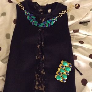 Necklace and earring set