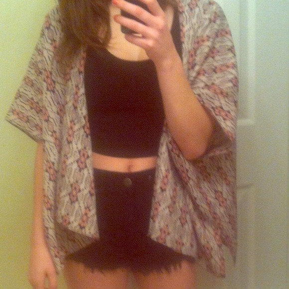 Brandy Melville kimono- Aztec print