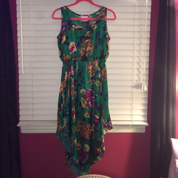 Romeo and Juliet Couture Dresses & Skirts - Romeo & Juliet Couture Floral Maxi Dress