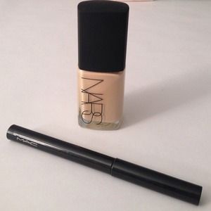 *SOLD* MAC Makeup Bundle!