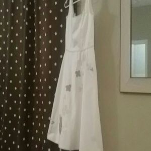 Maggy London White Dress w Pattern 97% cotton 3% s