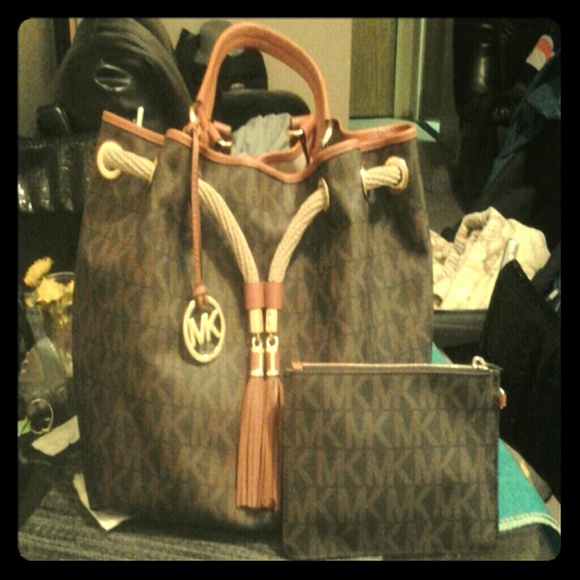 Michael kors purse