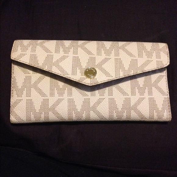 MICHAEL Michael Kors Jet Set Logo Wallet