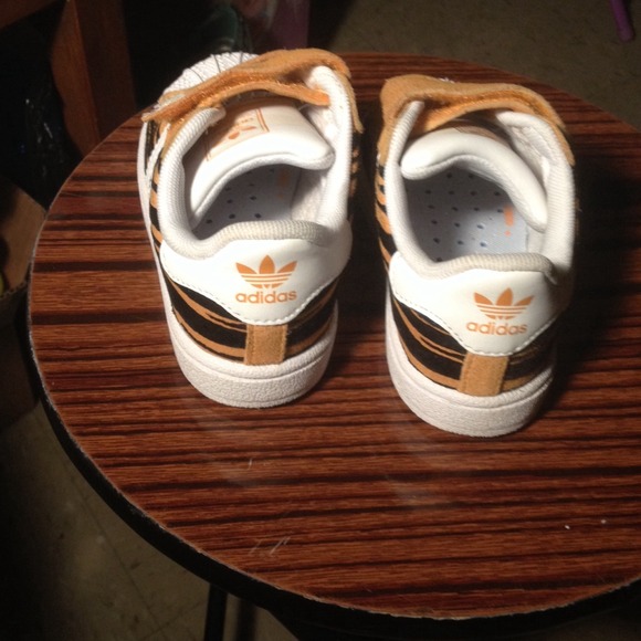 No Longer Available xxxxx Superstar Tiger Adidas - Picture 2 of 2