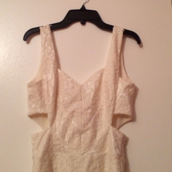 Lulus lace white dress - Picture 2 of 2