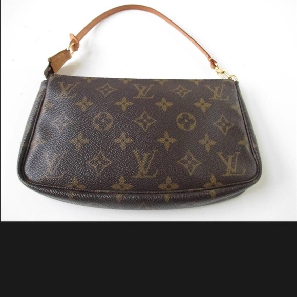 Louis Vuitton Handbags - REDUCED 100% authentic Louis Vuitton pochette