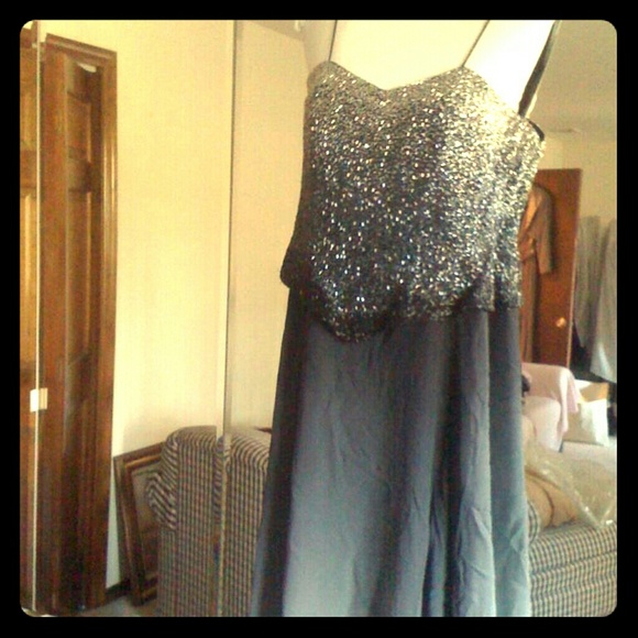 Black and Grey Gown - Picture 1 of 2