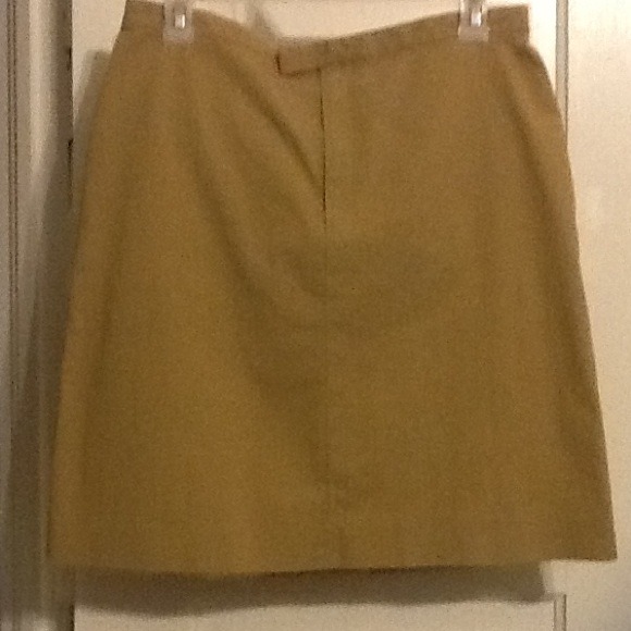 khaki skirt